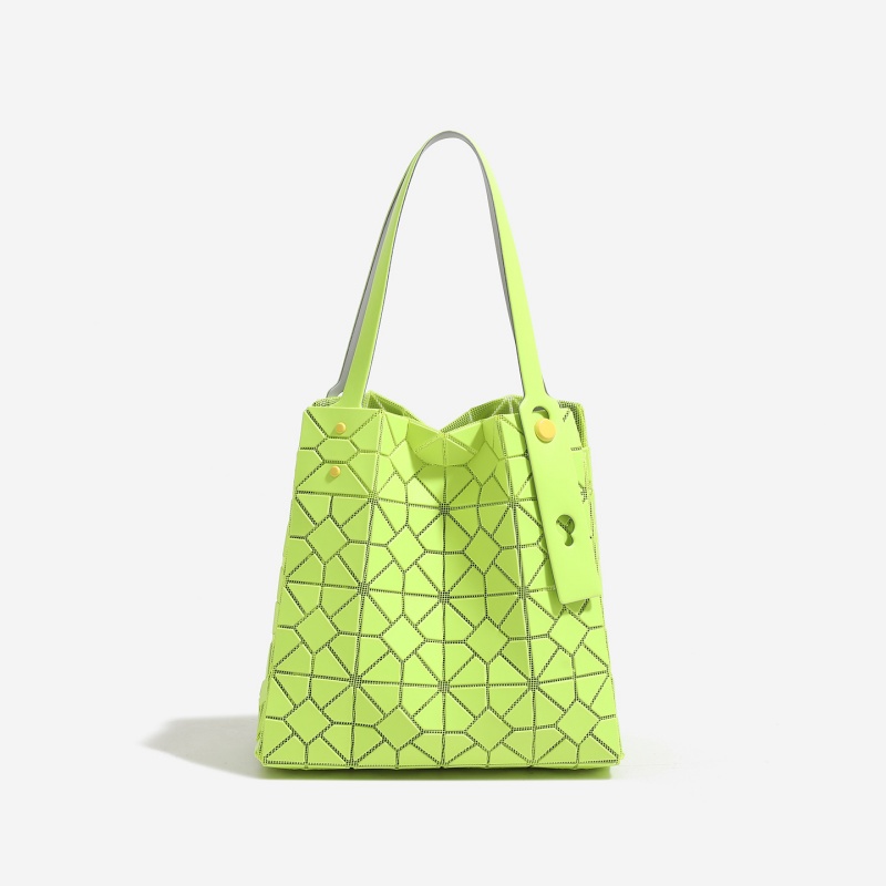 กระเป๋าโท้ทลายเพชรเรขาคณิตแฟชั - Women Bags 2026 Trends บทวิจารณ์และราคา